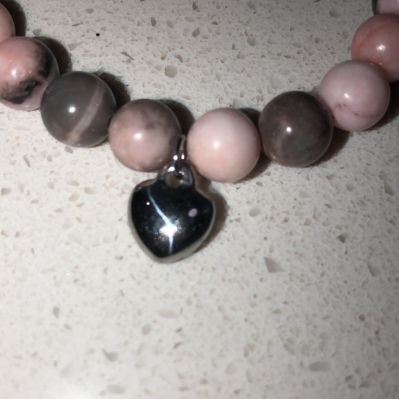 Beautiful Bestie Bracelet. Never worn .. - Picture 2 of 4